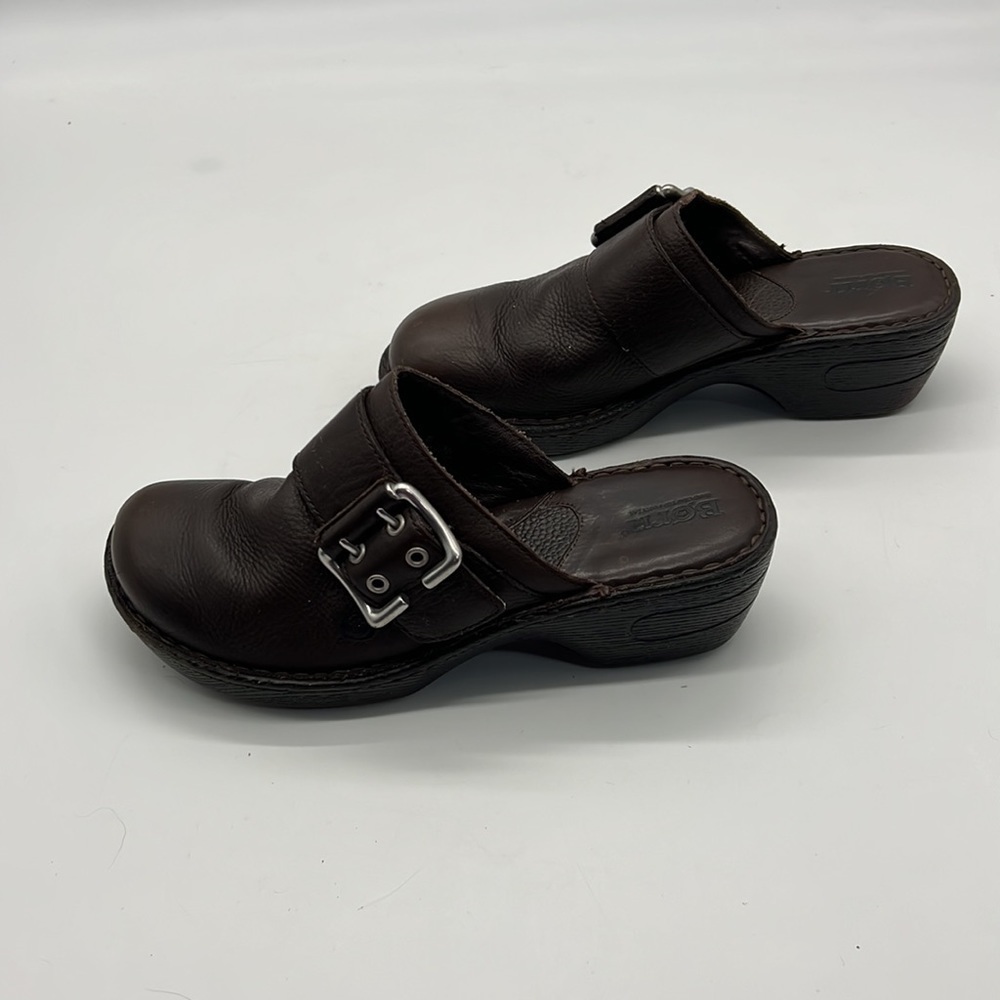 Born Brown Leather Slip On clogs size 8 - Picture 5 of 11